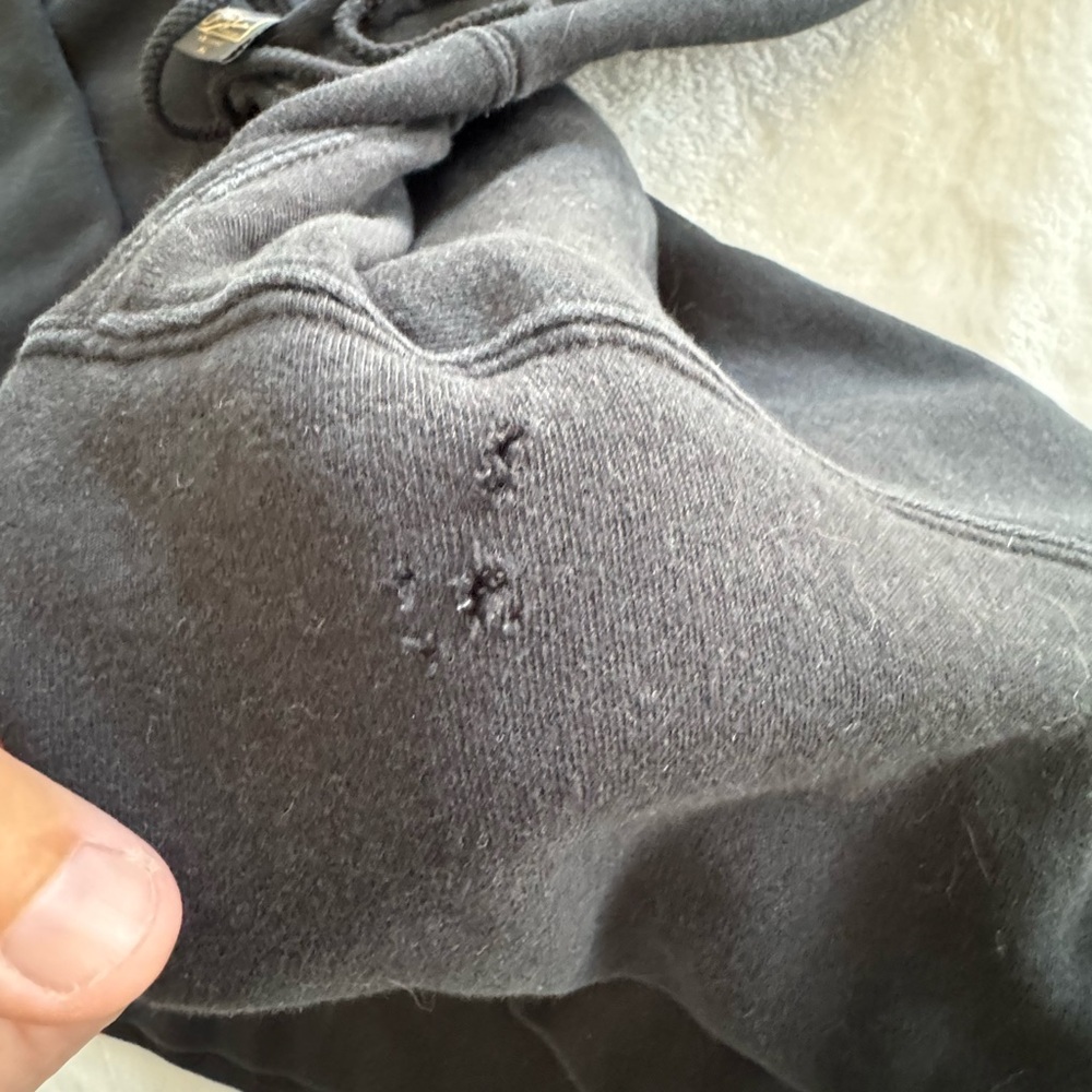 Obey hoodie - Picture 3 of 5